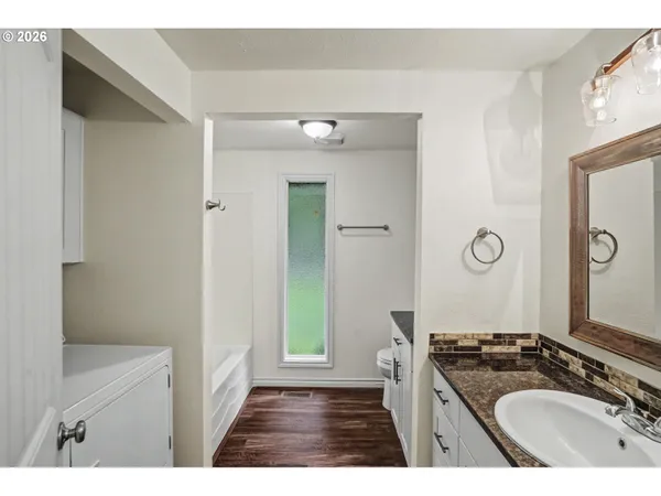 $625,000 | 20450 North Abiqua Road, Scotts Mills, OR 97375