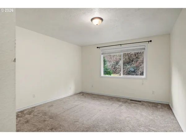 $625,000 | 20450 North Abiqua Road, Scotts Mills, OR 97375