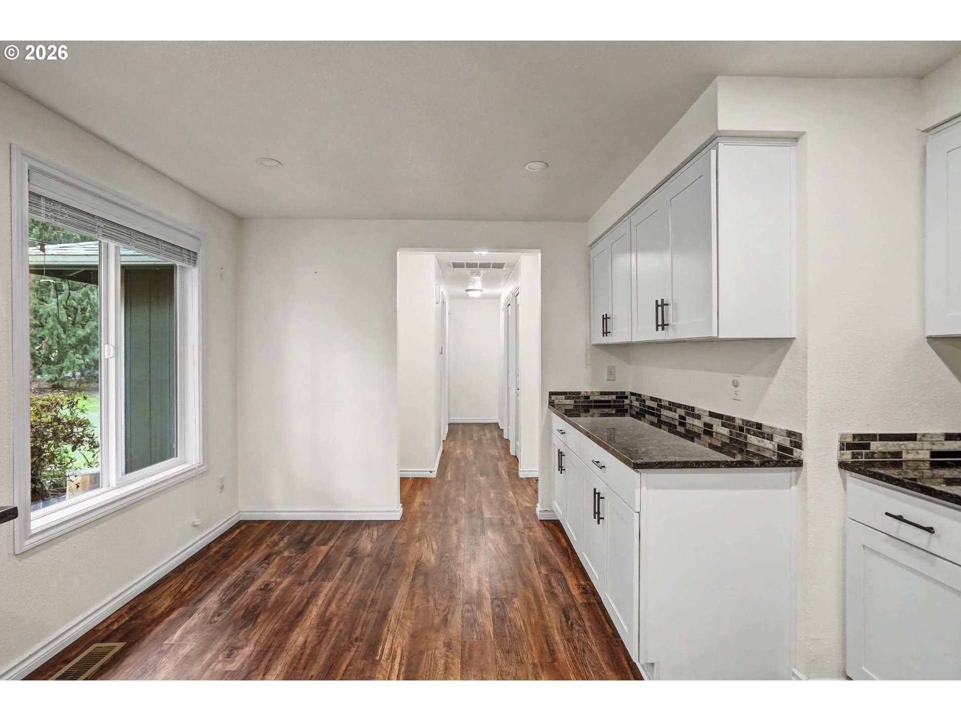 20450 North Abiqua Road Scotts Mills, OR 97375 - Photo 5 of 31