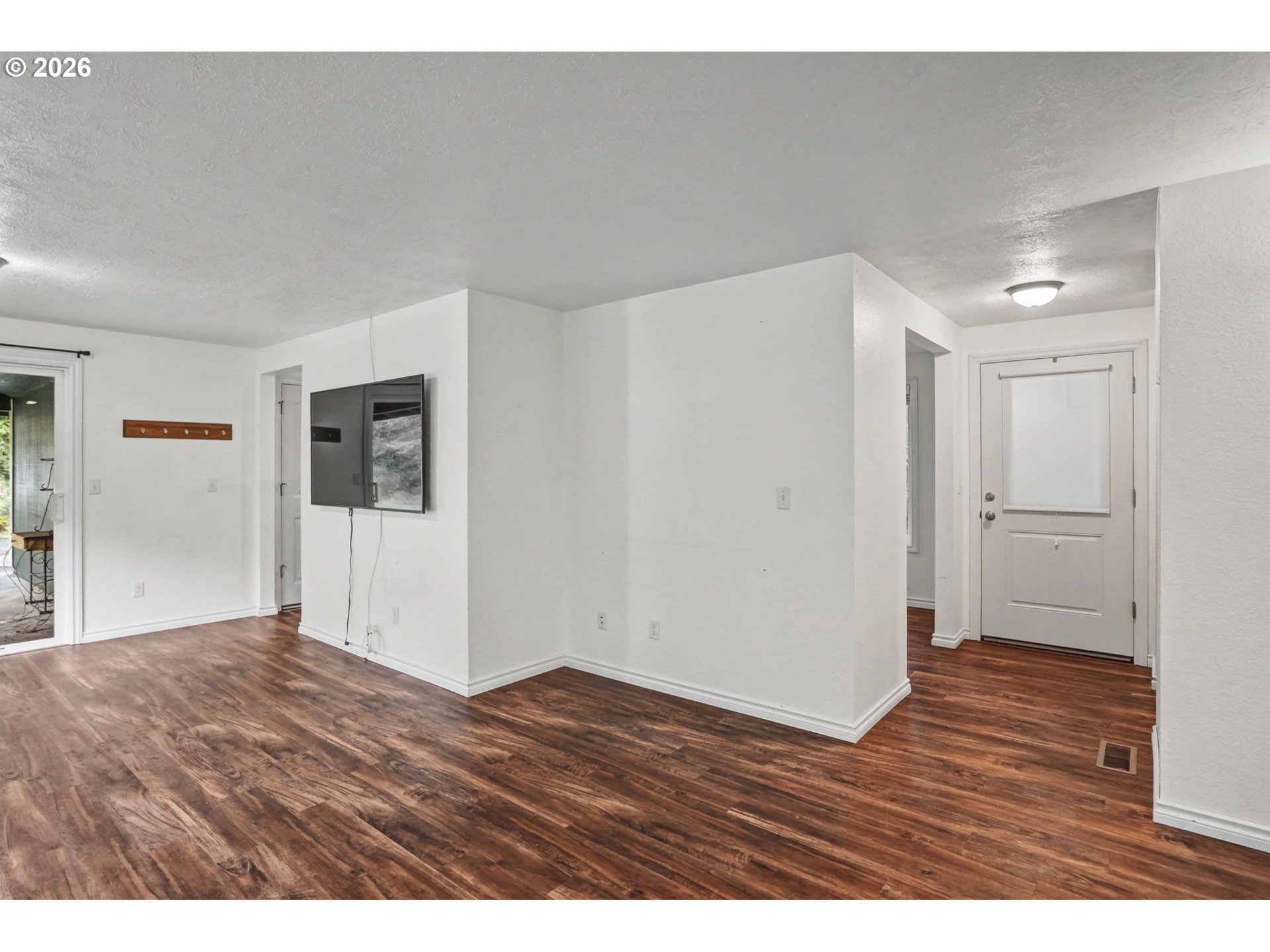 20450 North Abiqua Road Scotts Mills, OR 97375 - Photo 10 of 31