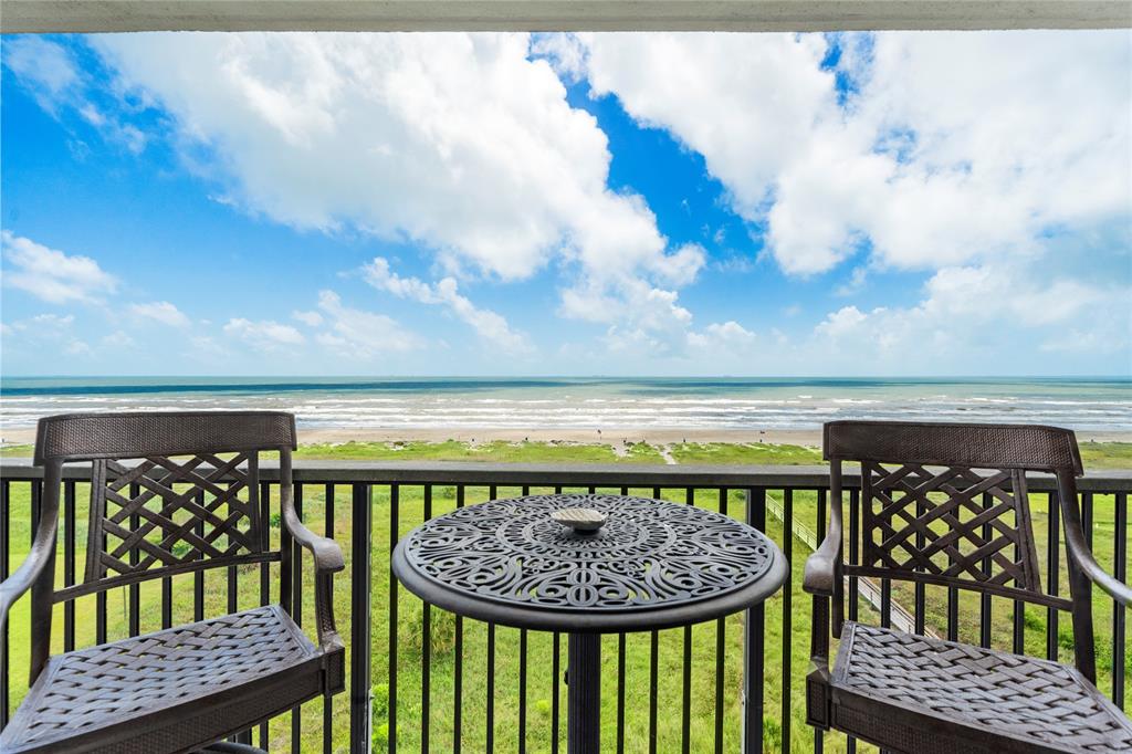 415 East Beach Drive, Unit 811, Galveston, TX 77550 Compass