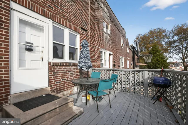 a view of deck with patio