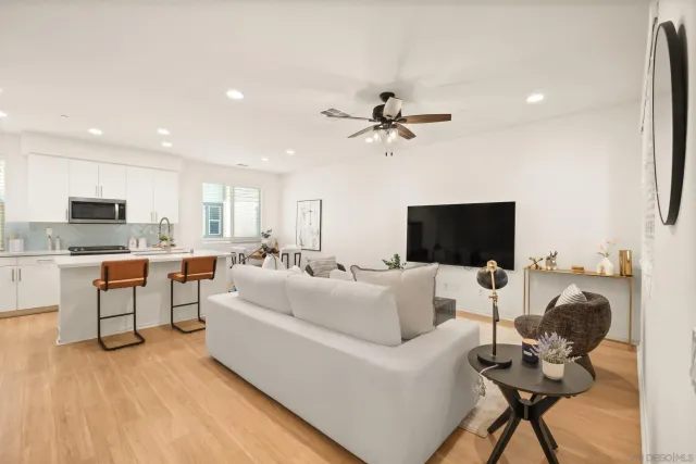 $749,000 | 1118 Via Lucero, Oceanside, CA 92056