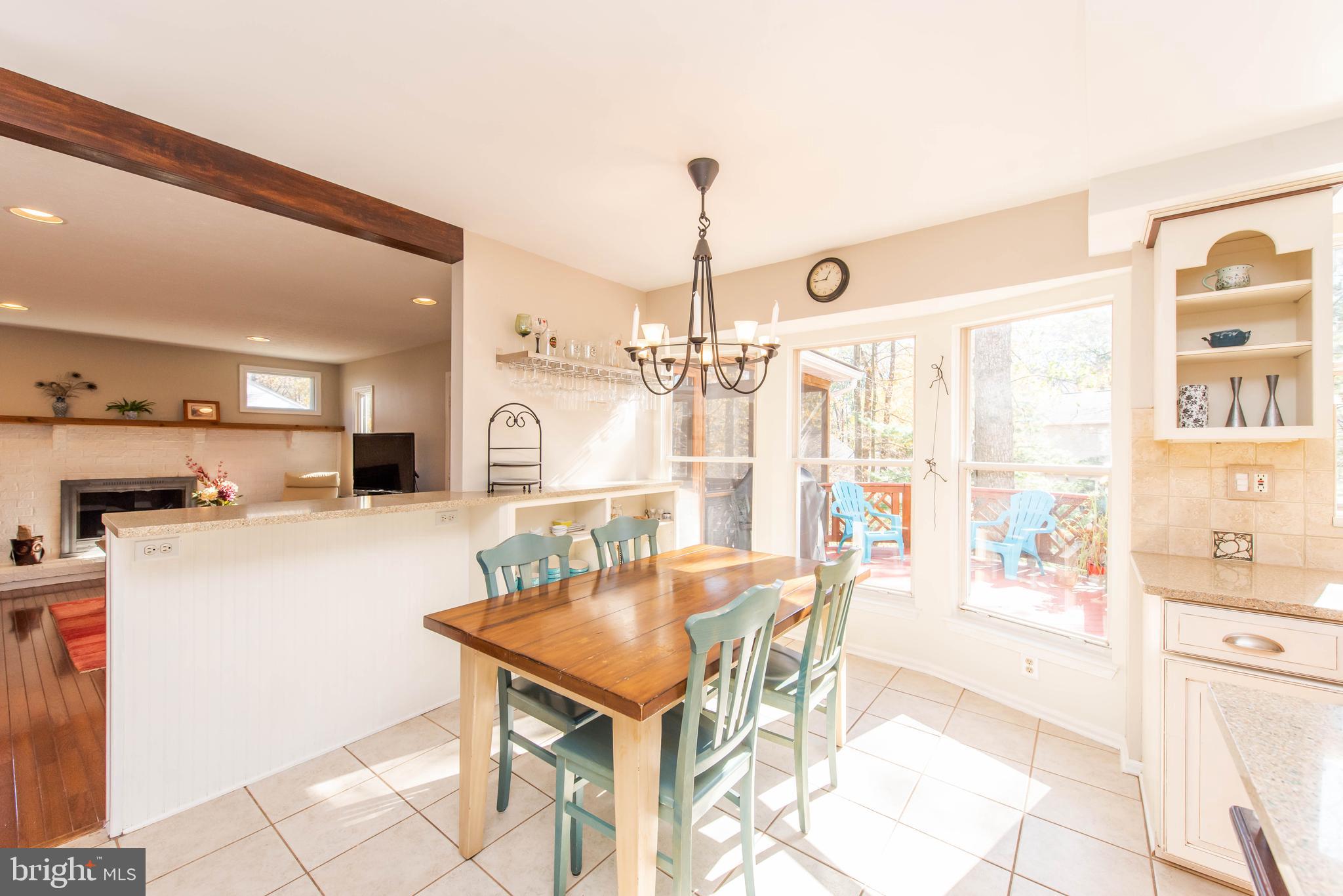 7512 Midas Touch Columbia, MD 21046 - Photo 12 of 46 Breakfast Area