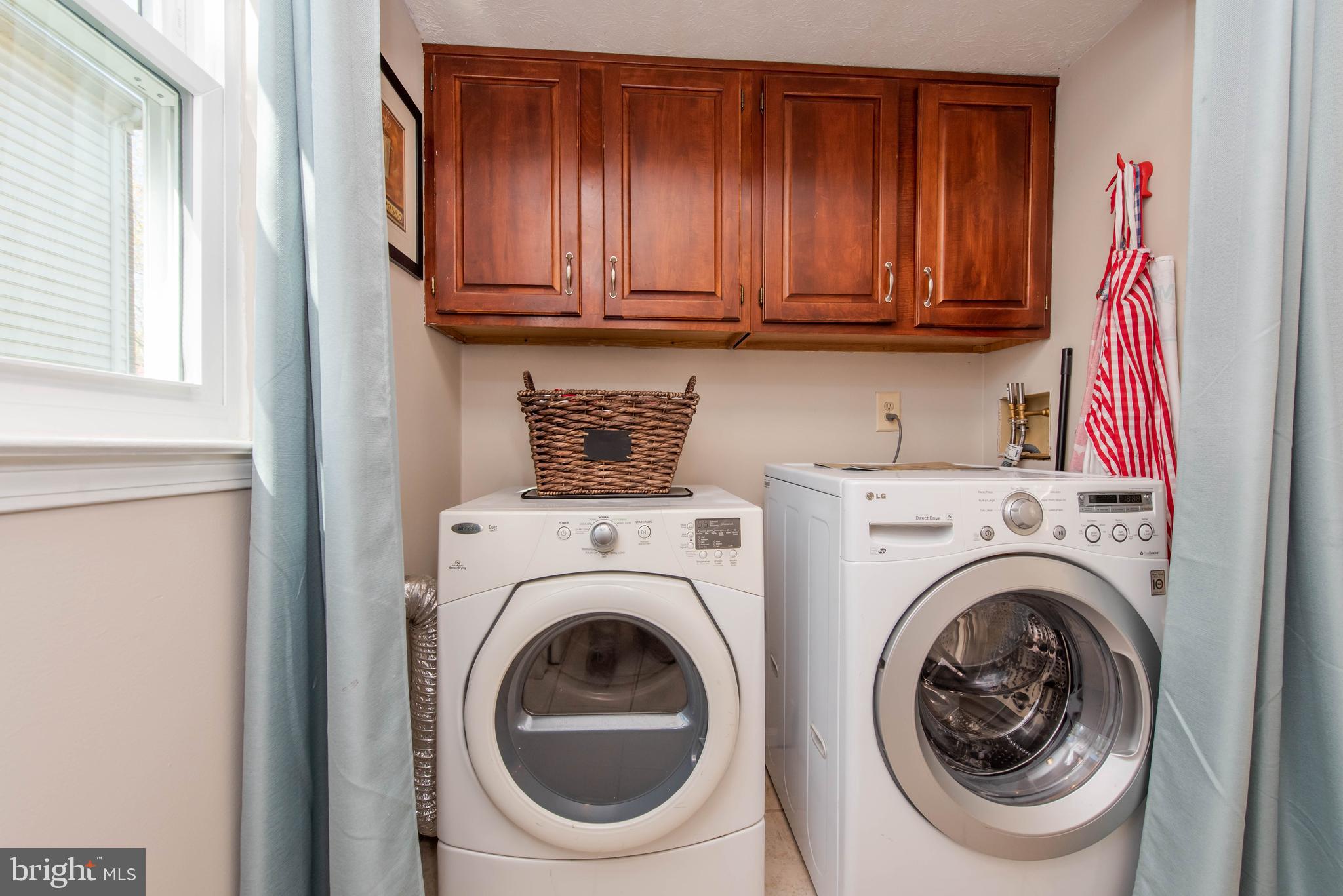 7512 Midas Touch Columbia, MD 21046 - Photo 18 of 46 Laundry