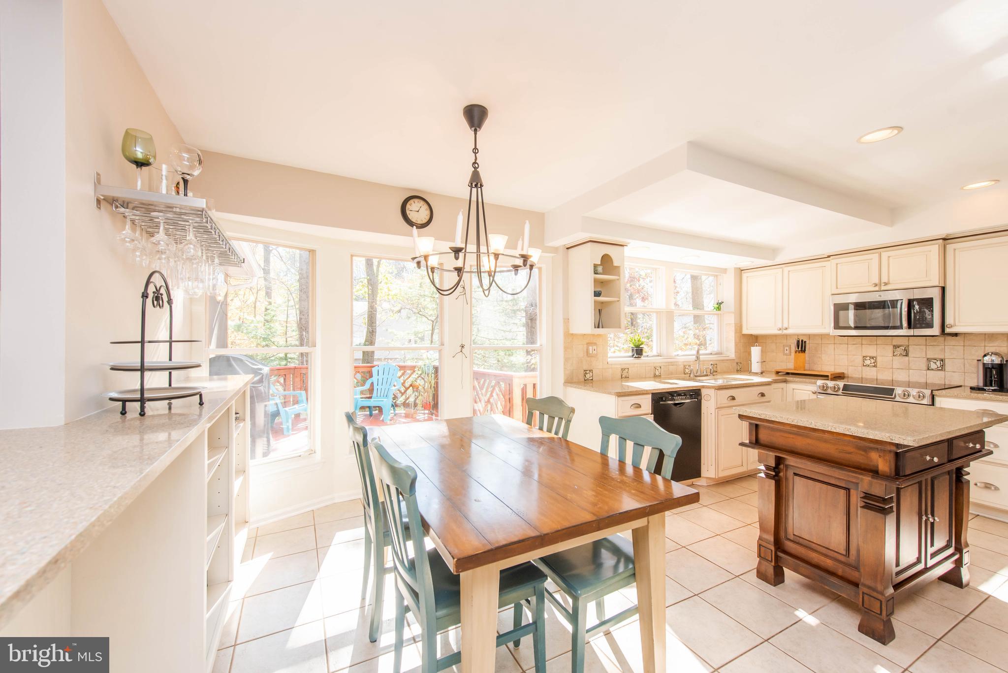 7512 Midas Touch Columbia, MD 21046 - Photo 8 of 46 Breakfast Area and Kitchen