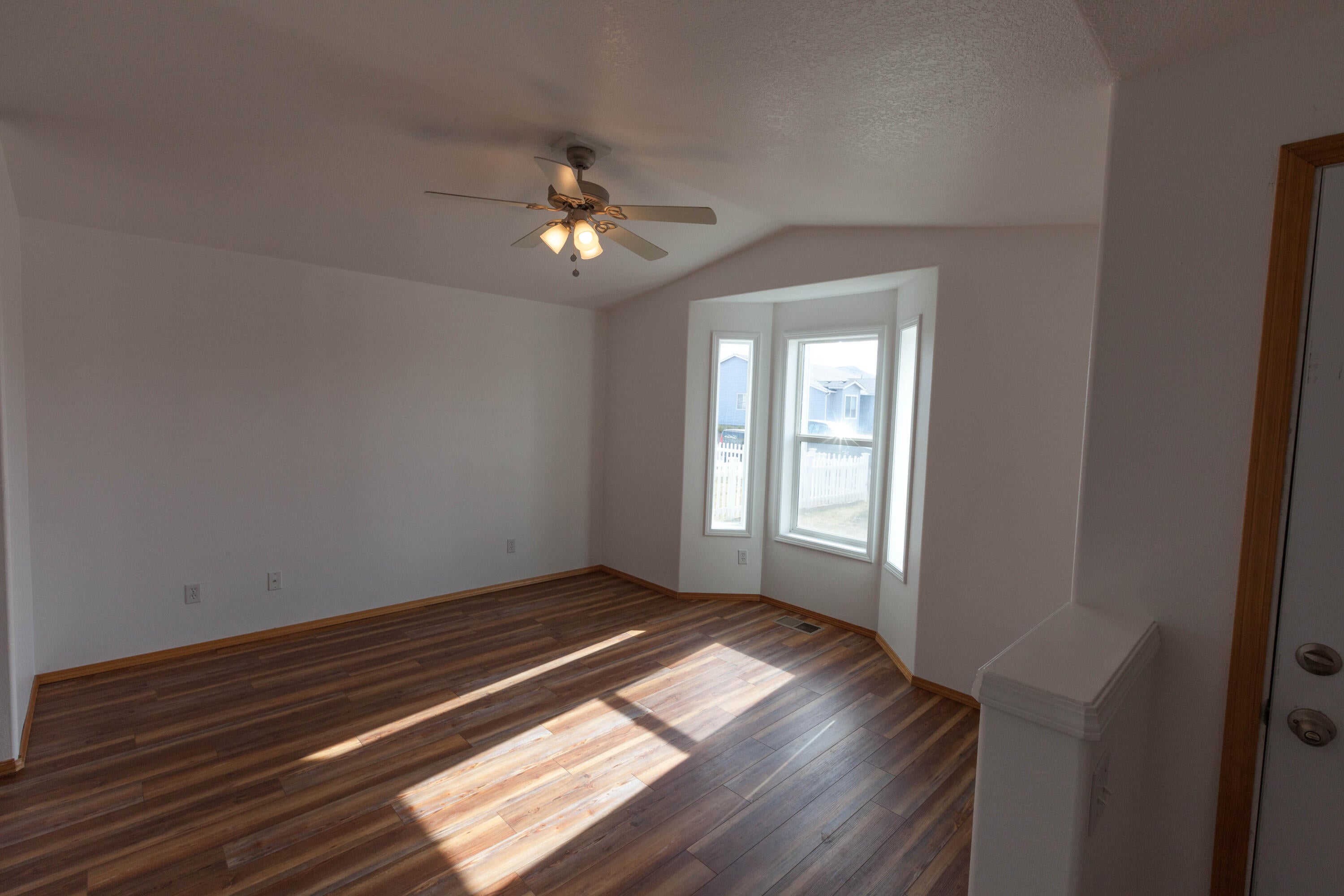 406 Center Ridge Drive Culver, OR 97734 - Photo 2 of 26 02
