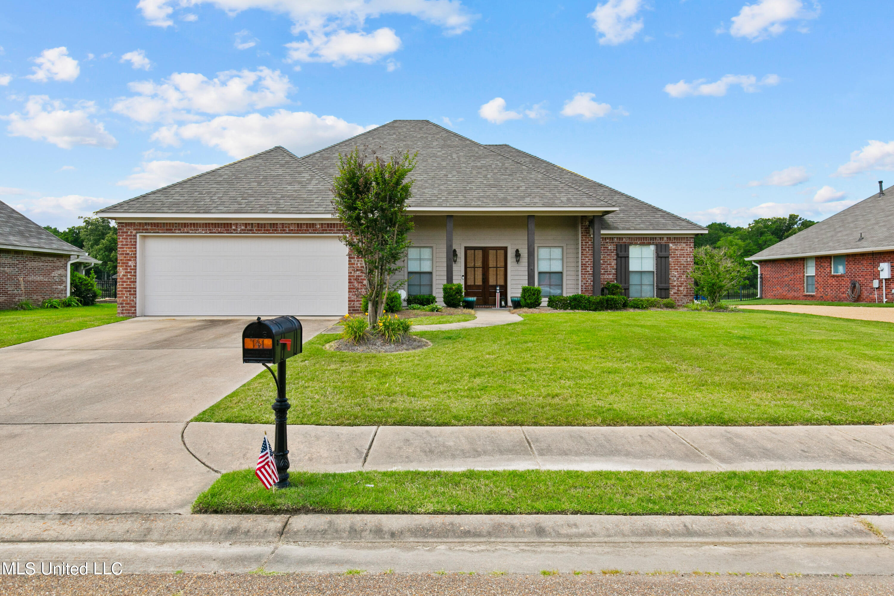 141 Memory Lane Madison, MS 39110 - Photo 1 of 44 141 Memory Ln-1