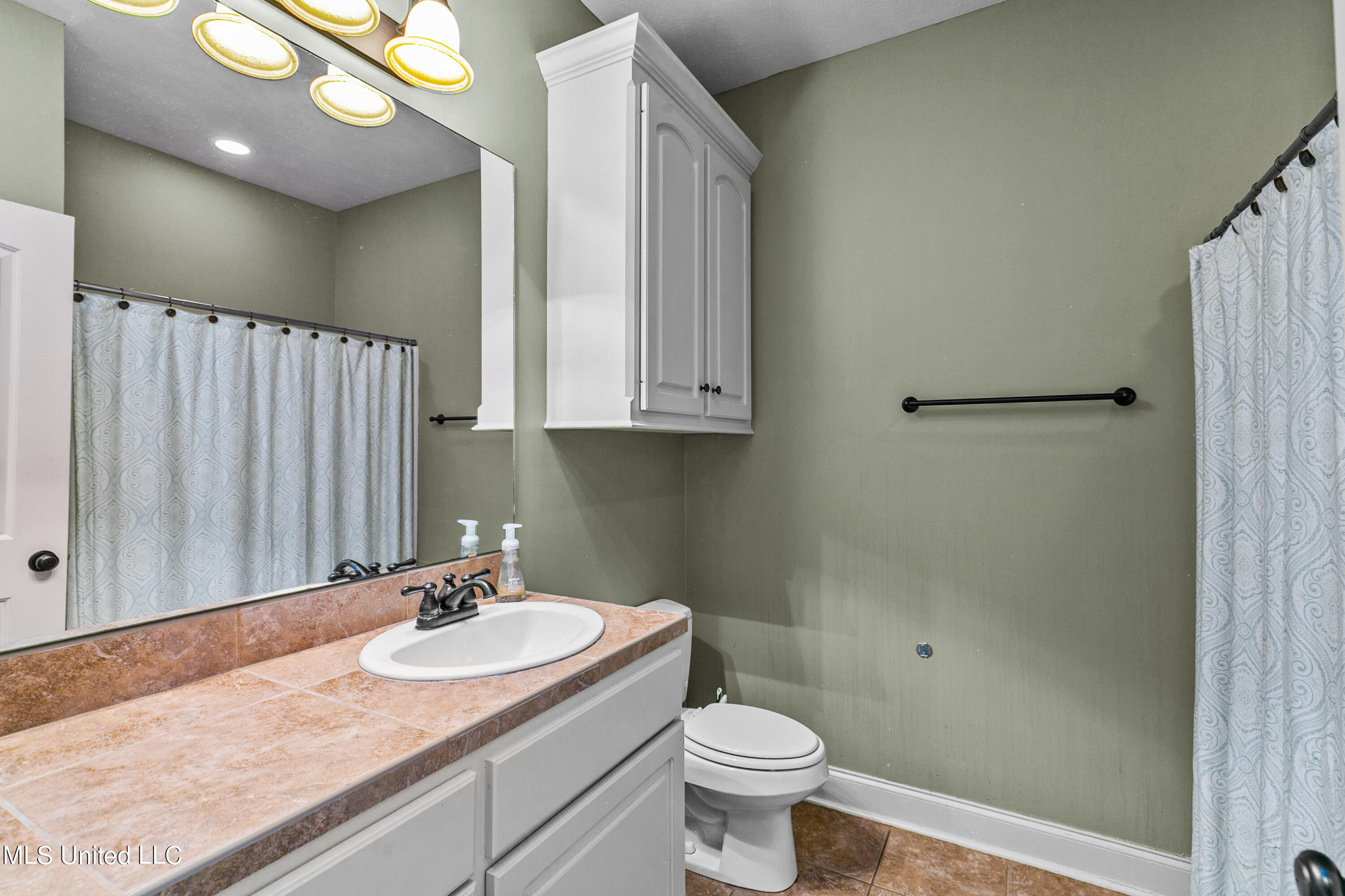 141 Memory Lane Madison, MS 39110 - Photo 31 of 44 141 Memory Ln-32