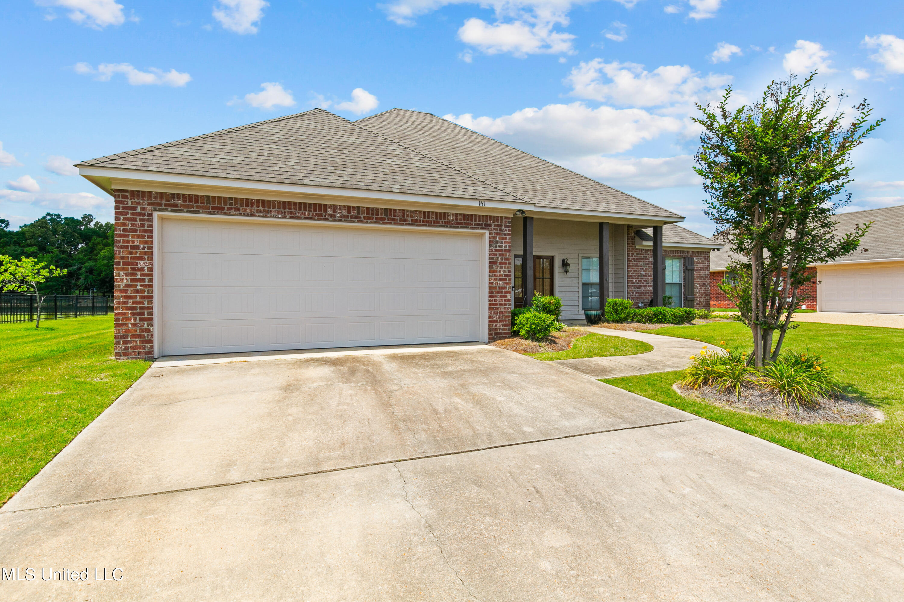 141 Memory Lane Madison, MS 39110 - Photo 4 of 44 141 Memory Ln-4