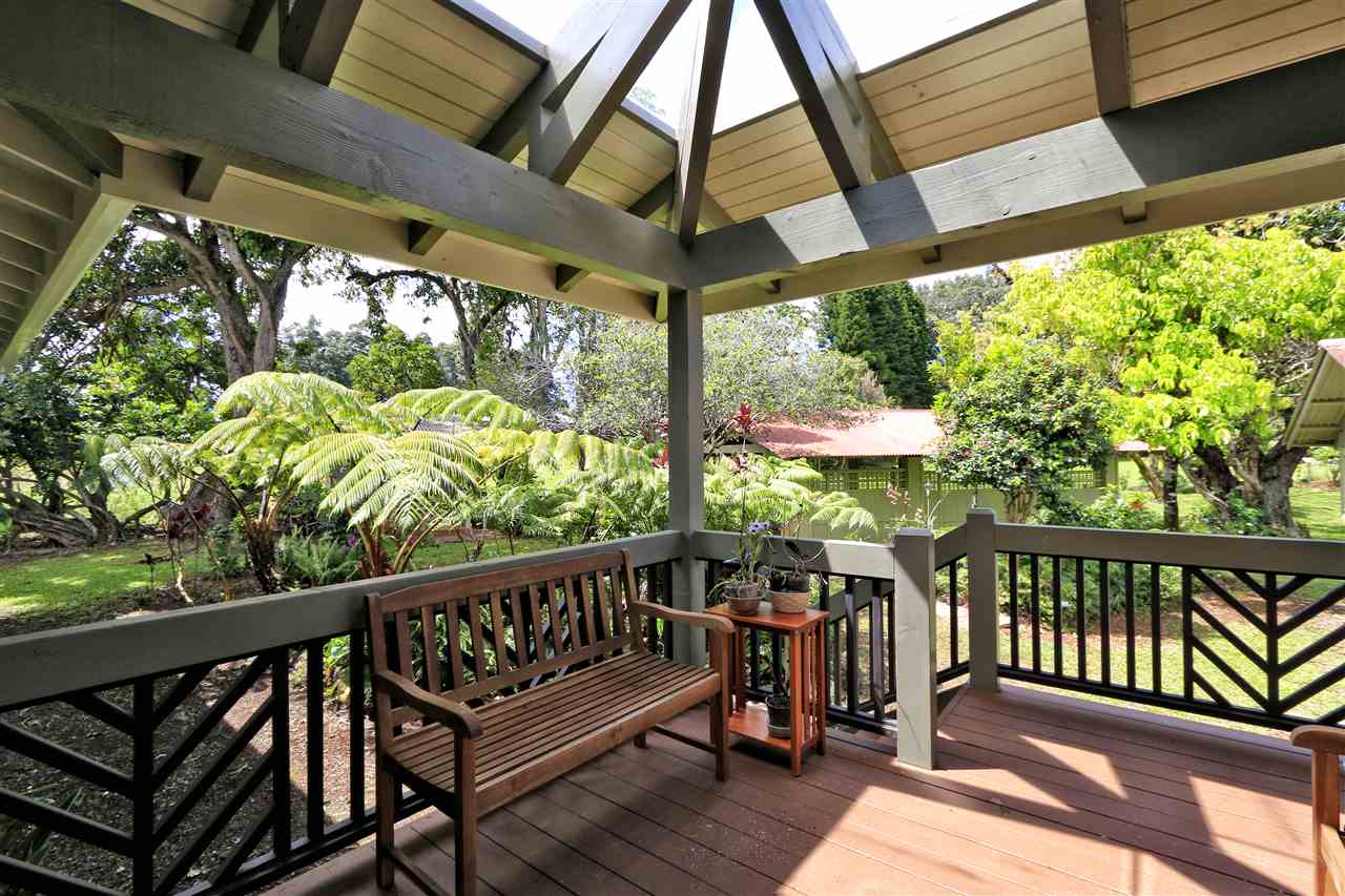 2736 Kaupakalua Road Haiku, HI 96708 - Photo 9 of 30 a view of a two chairs in the deck