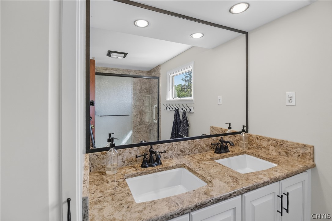 5459 Prescott Road Deerfield, NY 13502 - Photo 42 of 50 2nd floor bathroom
