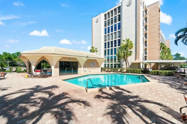 $3,200 | 1627 Riverview Road, Unit 212, Deerfield Beach, FL 33441