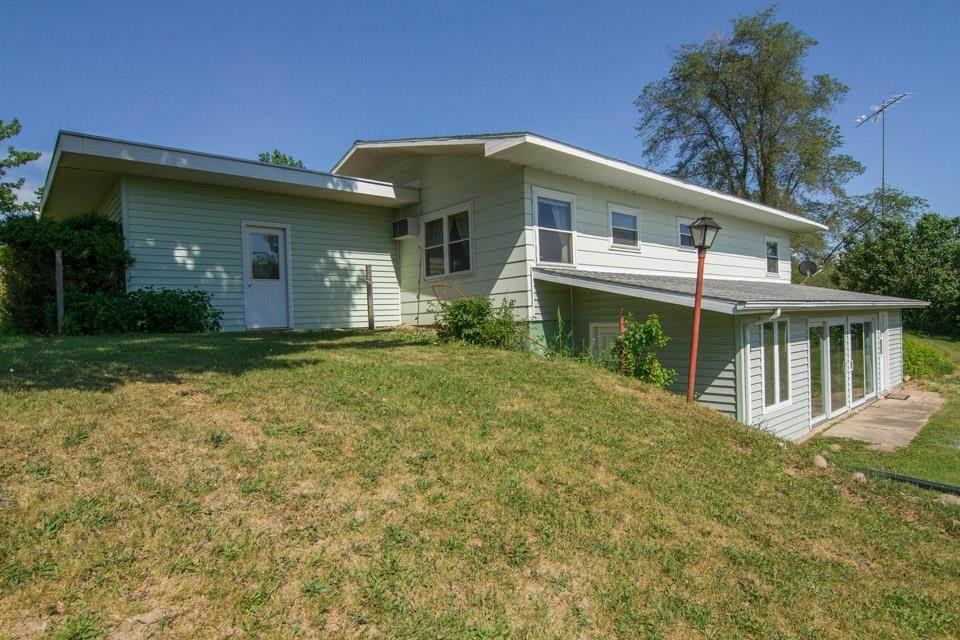 9104 East Coleman Road Coleman, MI 48618 - Photo 6 of 32 1888656-5.JPG