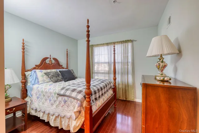 $314,900 | 927 Tower Ridge Circle, Middletown, NY 10941