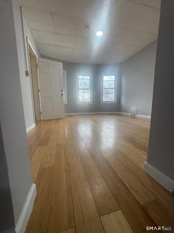 $3,550 | 52 Ives Court, Bridgeport, CT 06606