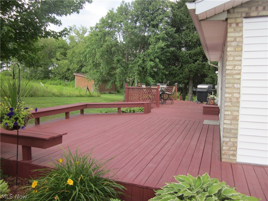 24546 Georgetown Road Homeworth, OH 44634 - Photo 23 of 25 Amazing back deck