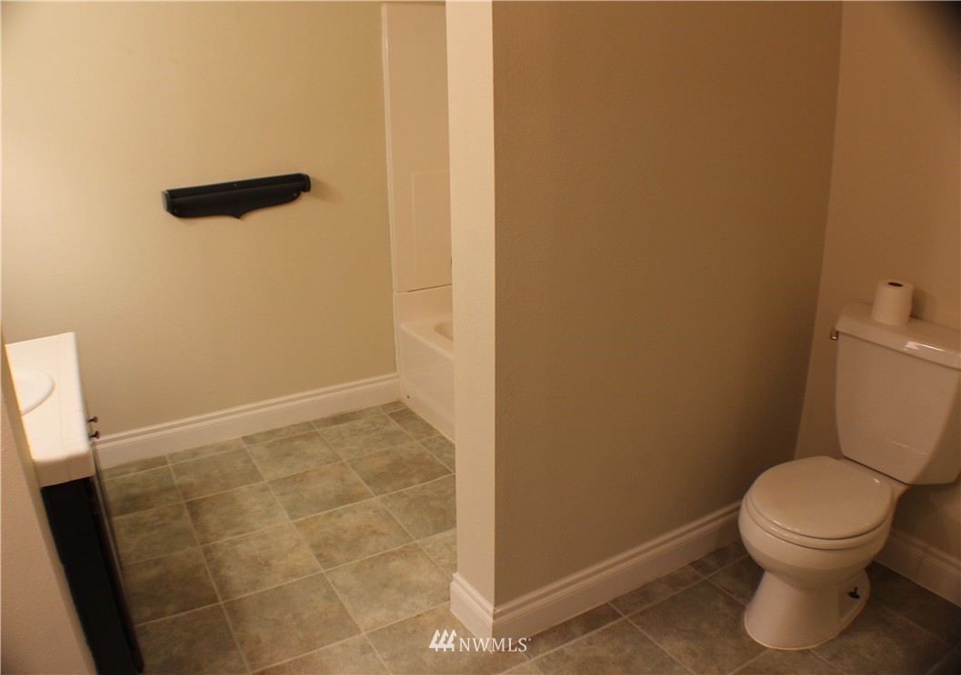 815 Olson Road Longview, WA 98632 - Photo 11 of 20 Gallery Image 11