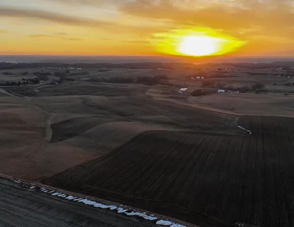 $1 | 237.77-acres 237.77-acres Cty H & Jimtown Road, Cuba City, WI 53807