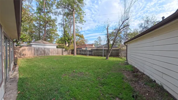 $1,950 | 7711 Kleingreen Lane, Spring, TX 77379