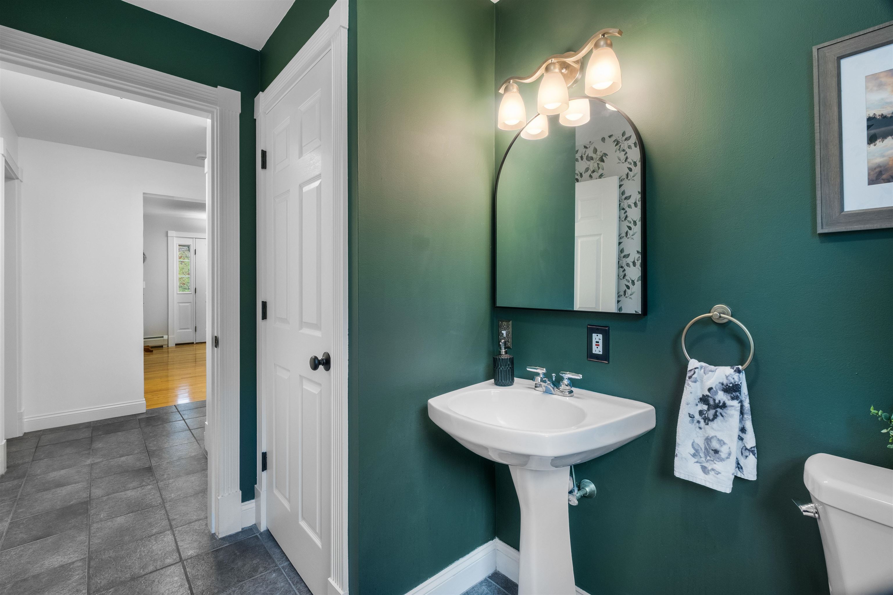 278 Long Hill Road Dover, NH 03820 - Photo 22 of 60