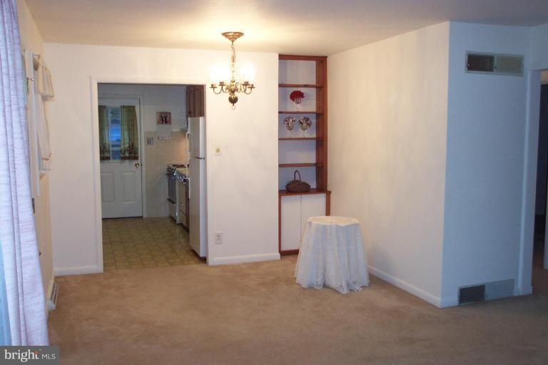 647 Andrews Road Aberdeen, MD 21001 - Photo 6 of 14 Dining Area