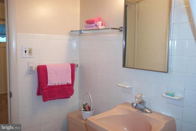 647 Andrews Road Aberdeen, MD 21001 - Photo 10 of 14 Master Bath #2