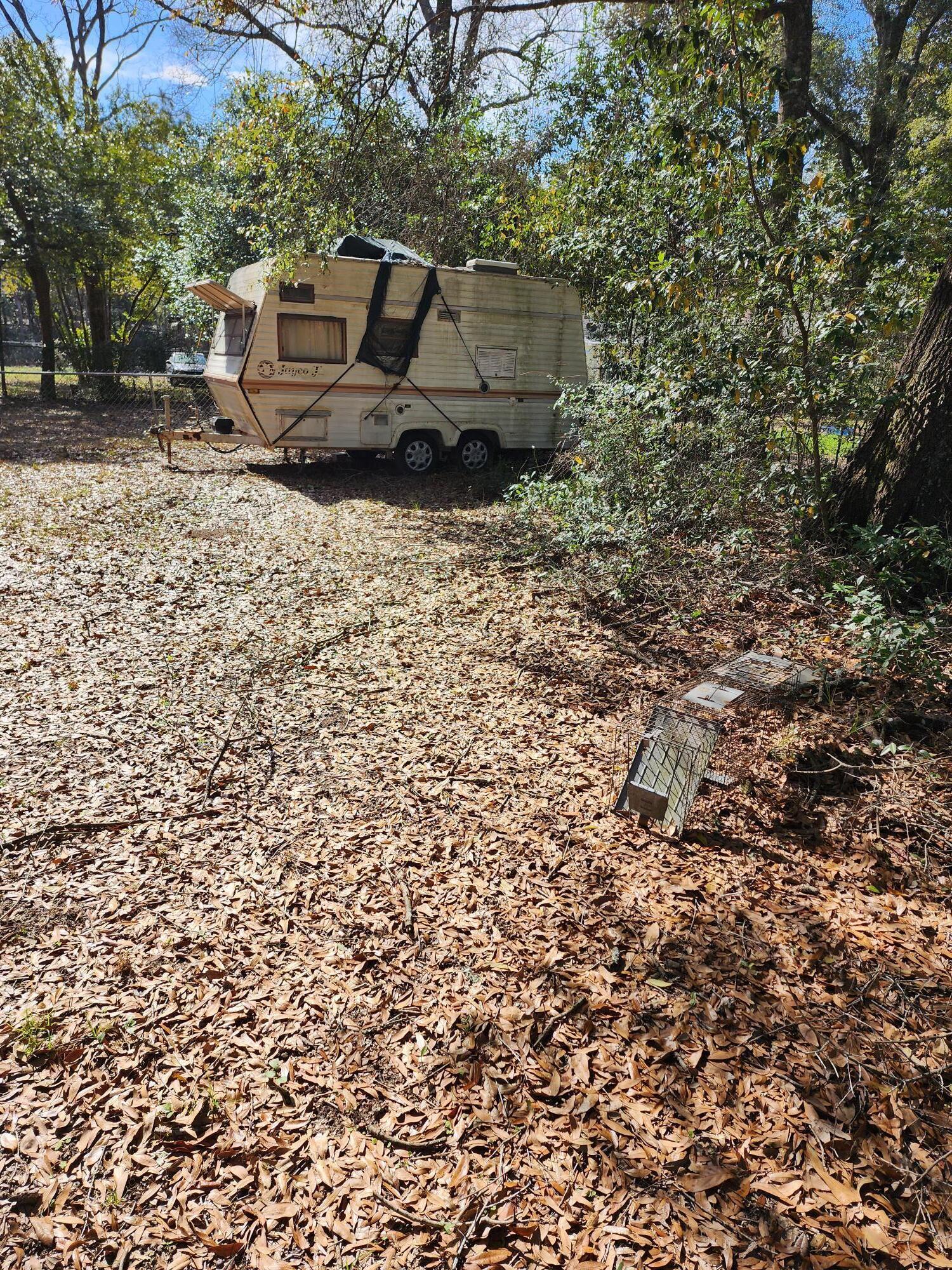 3108 Aplin Road Crestview, FL 32539 - Photo 6 of 10 backyard_camper