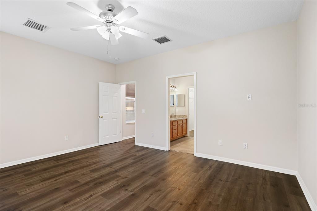 5656 Rockfield Loop Valrico, FL 33596 - Photo 15 of 35
