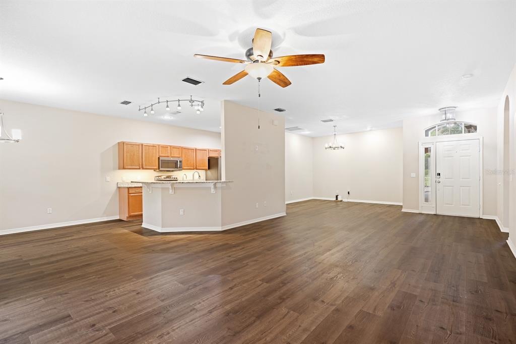 5656 Rockfield Loop Valrico, FL 33596 - Photo 8 of 35