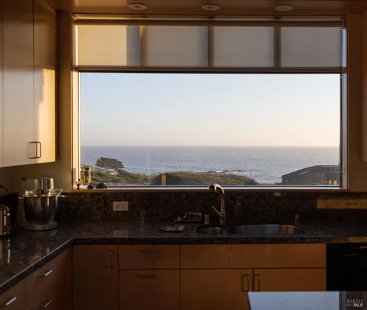 $1,995,000 | 37784 Breaker Reach, The Sea Ranch, CA 95497