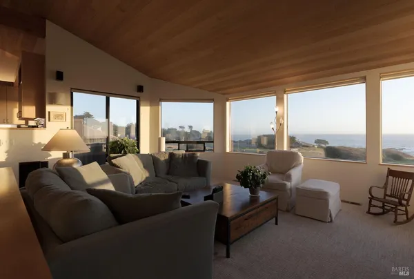 $1,995,000 | 37784 Breaker Reach, The Sea Ranch, CA 95497