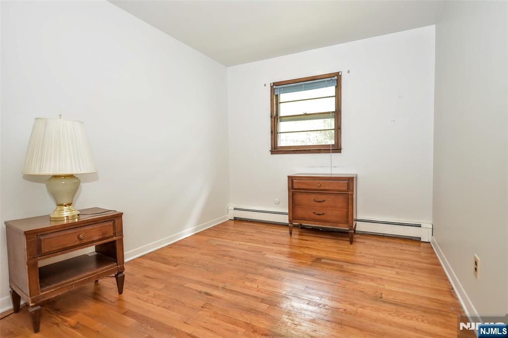 479 Goffle Road Wyckoff, NJ 07481 - Photo 16 of 34 Gallery Image 16