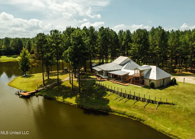 $1,285,000 | 4170 Highway 13, Morton, MS 39117