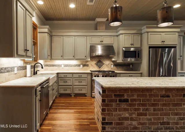 $1,285,000 | 4170 Highway 13, Morton, MS 39117