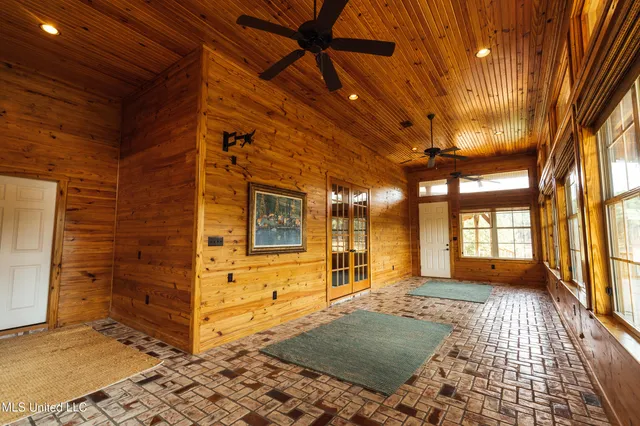 $1,285,000 | 4170 Highway 13, Morton, MS 39117