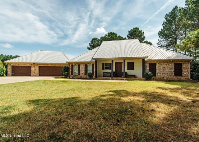 $1,285,000 | 4170 Highway 13, Morton, MS 39117