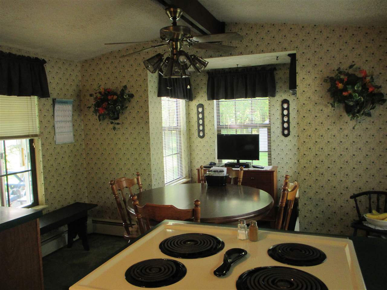8075 Beecher Road Flushing, MI 48433 - Photo 9 of 42 50026023-8.JPG