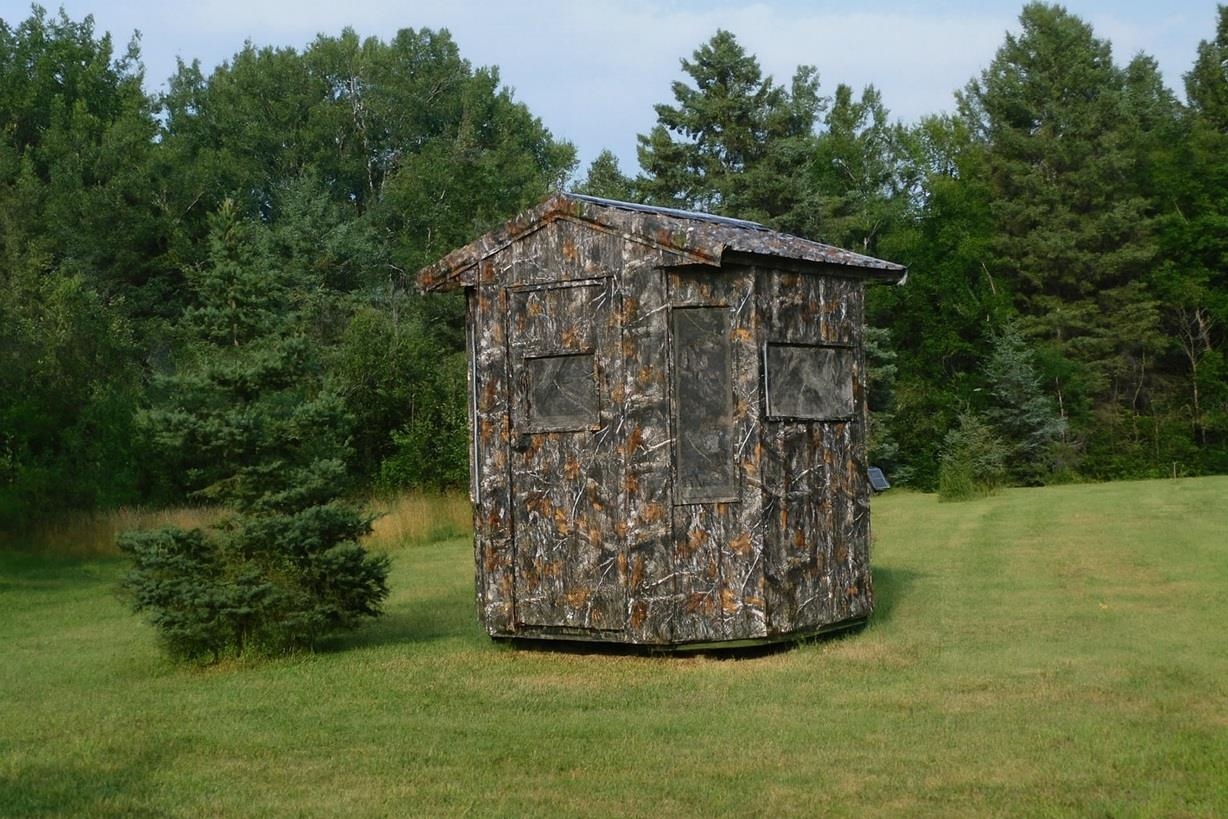 3968 County Rd U South Range, WI 54874 - Photo 17 of 35 Fancy deer blind with LED - lights power tv