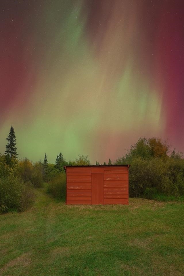 3968 County Rd U South Range, WI 54874 - Photo 32 of 35 Nothern lights over well house