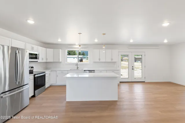 $499,000 | 85 Clearview Lane, Etna, WY 83118