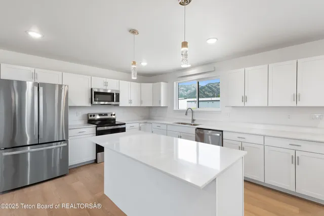 $499,000 | 85 Clearview Lane, Etna, WY 83118