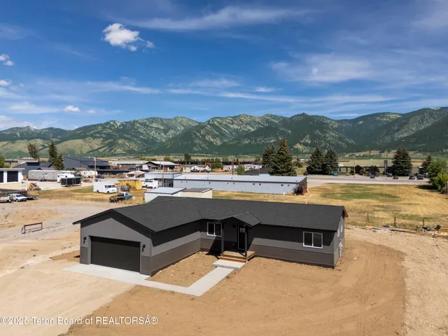 $499,000 | 85 Clearview Lane, Etna, WY 83118