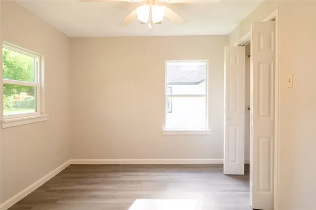 $1,700 | 134 East Bernard Street, Clute, TX 77531