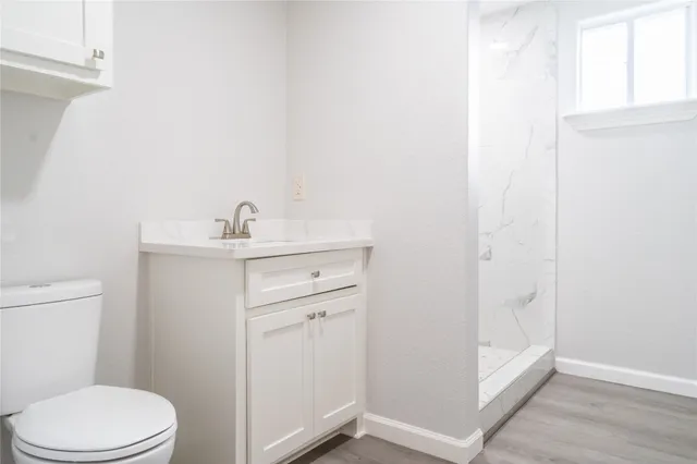 $1,700 | 134 East Bernard Street, Clute, TX 77531