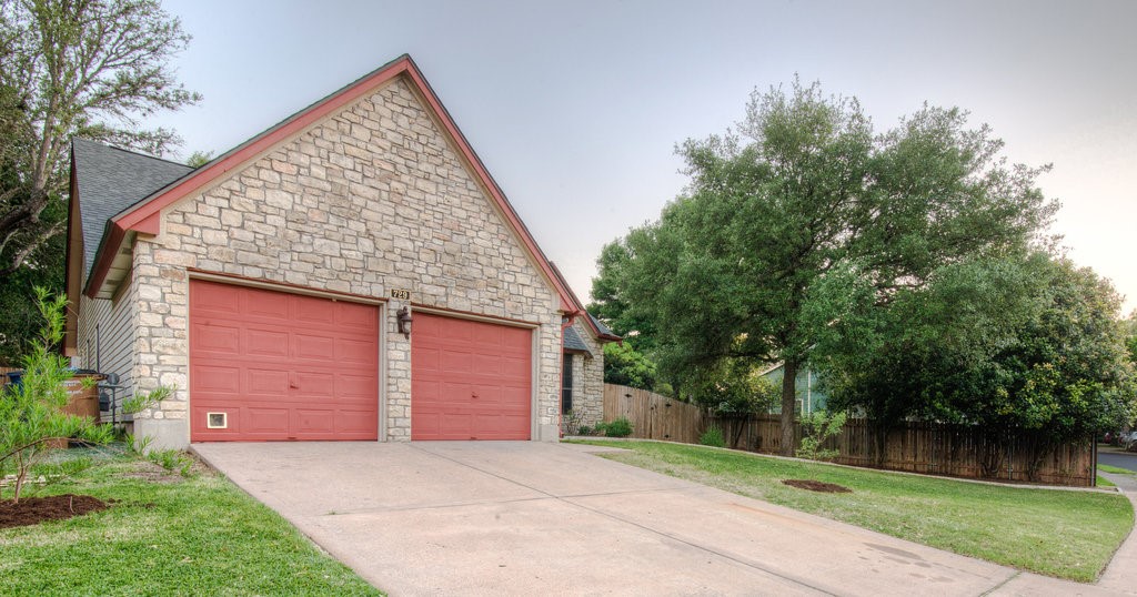 729 Shade Tree Drive Austin, TX 78748 - Photo 2 of 30
