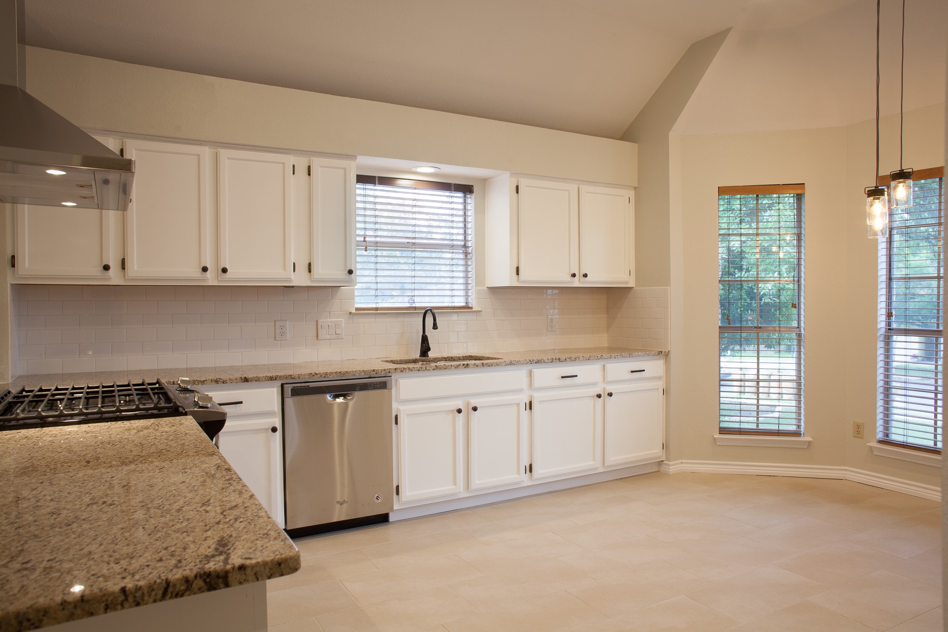 729 Shade Tree Drive Austin, TX 78748 - Photo 8 of 30