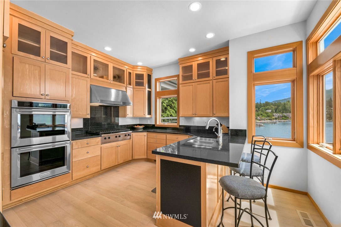 2319 North Shore Road Bellingham, WA 98226 - Photo 9 of 40 Gallery Image 9
