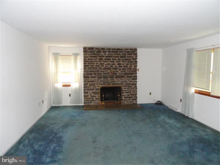 1424 Bear Corbitt Road Bear, DE 19701 - Photo 11 of 21 Family Room