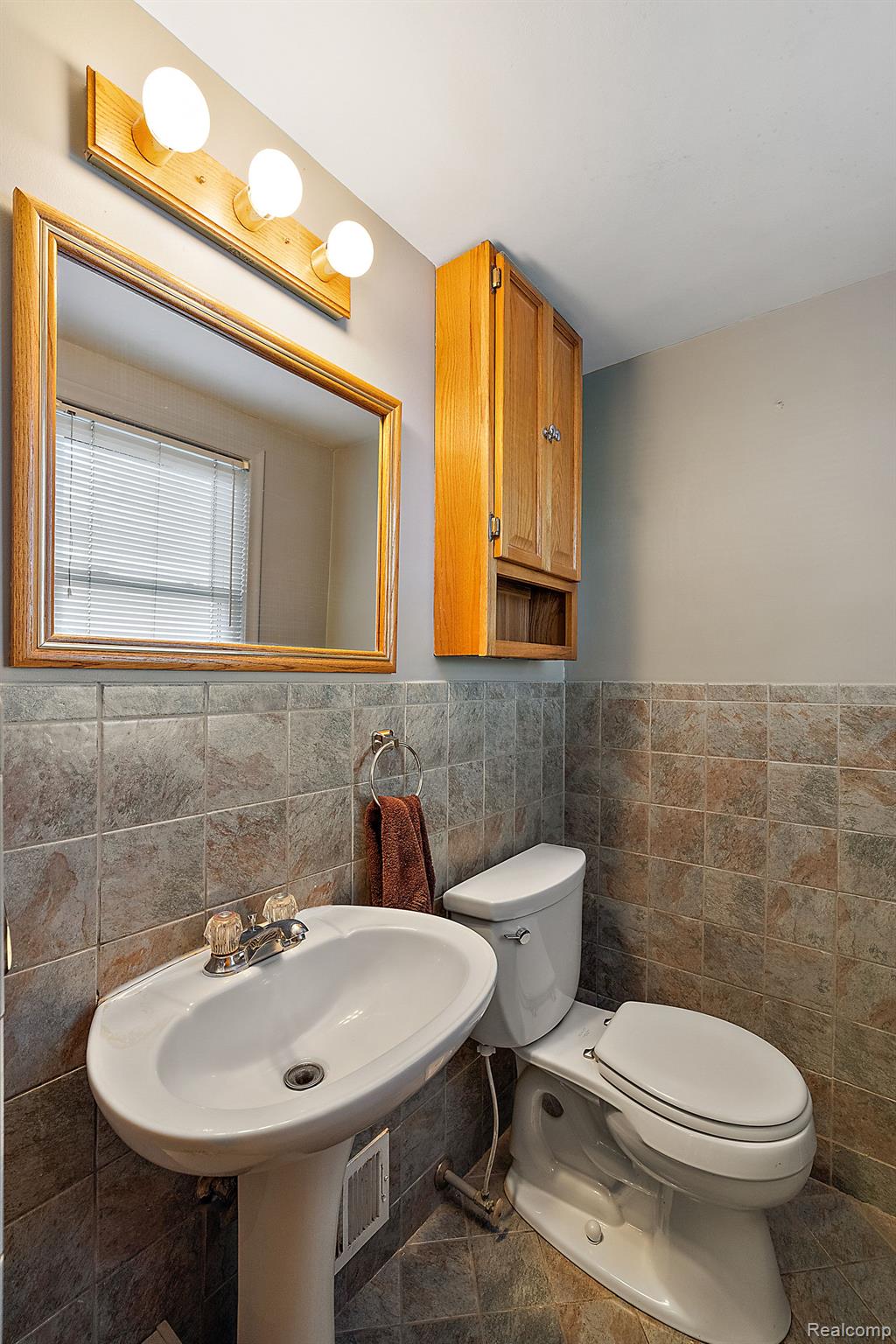 31245 Kelly Road Fraser, MI 48026 - Photo 15 of 36 Gallery Image 15